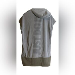 Nike sleeveless hoodie JUST DO IT Size L
Dri Fit -Sports gear athletic Gymcore